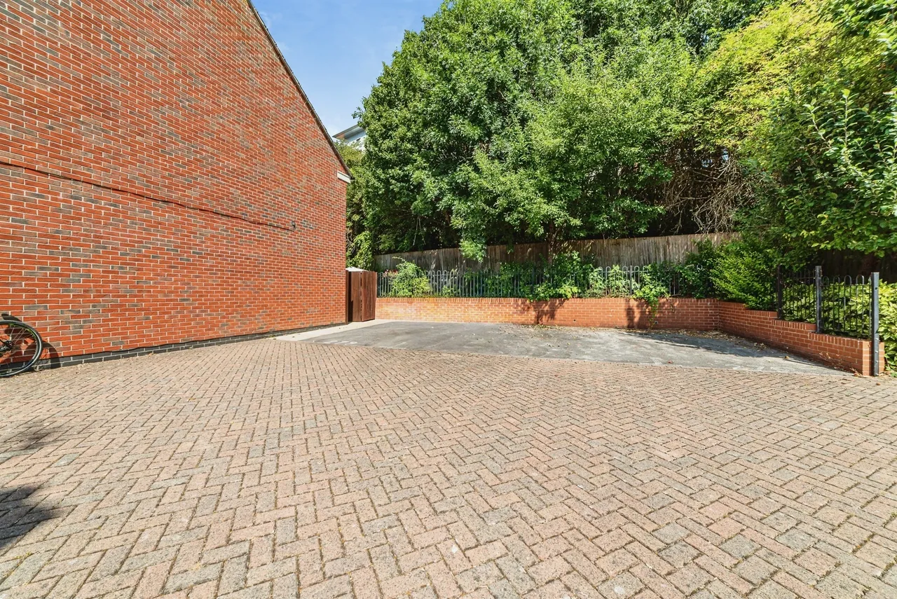 Sinclair Drive, Basingstoke, RG21, photo 15