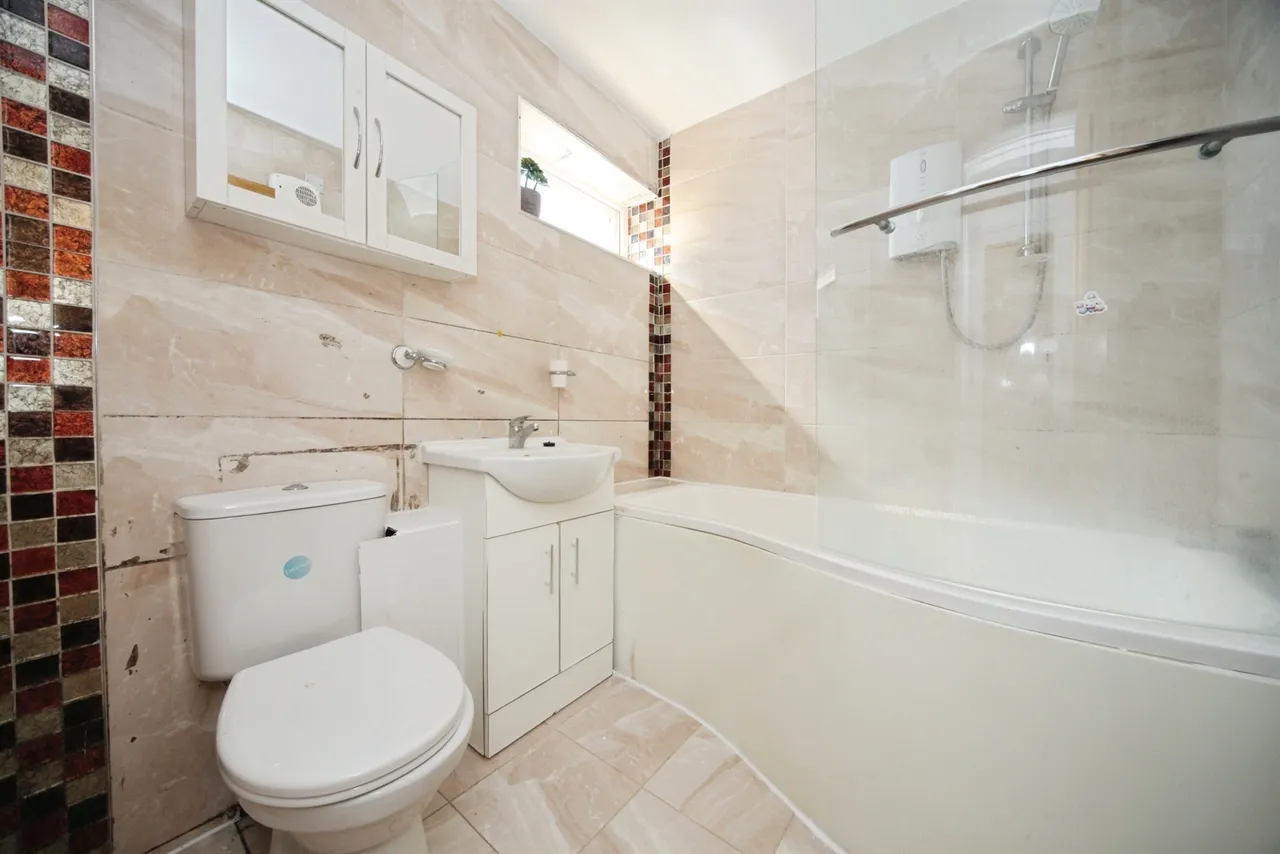 Elderberry Close, Luton, LU2, photo 9