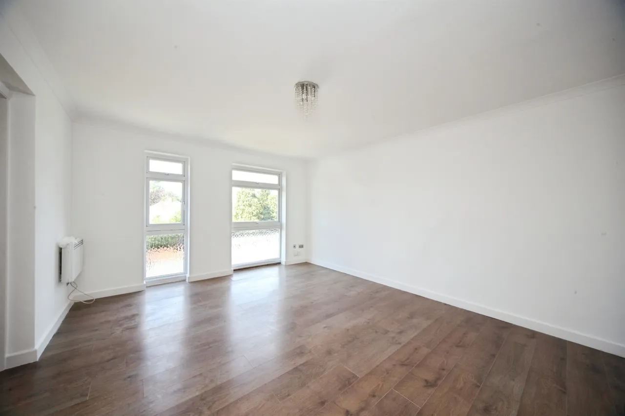 Elderberry Close, Luton, LU2, photo 3
