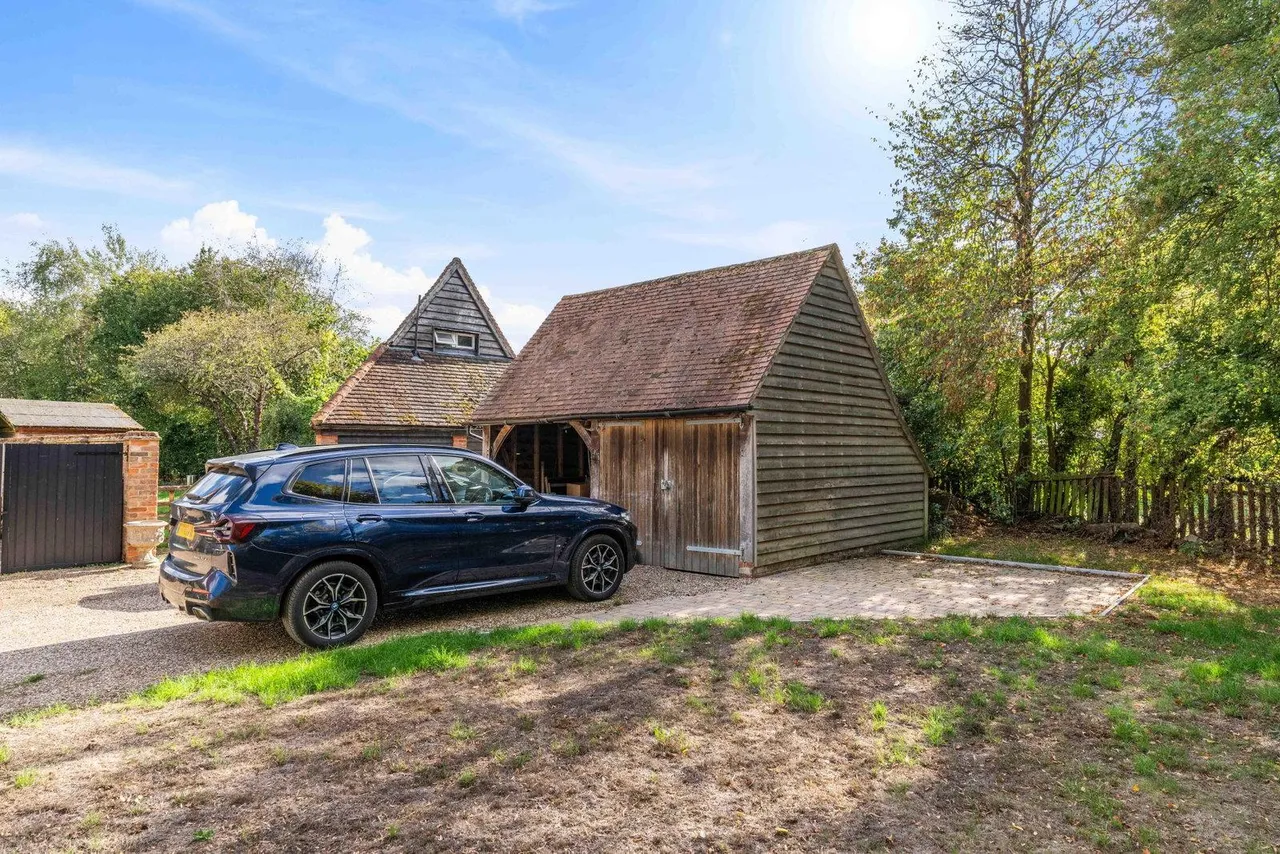 'Keepers Wood' East End Green, Hertford, SG14, photo 45