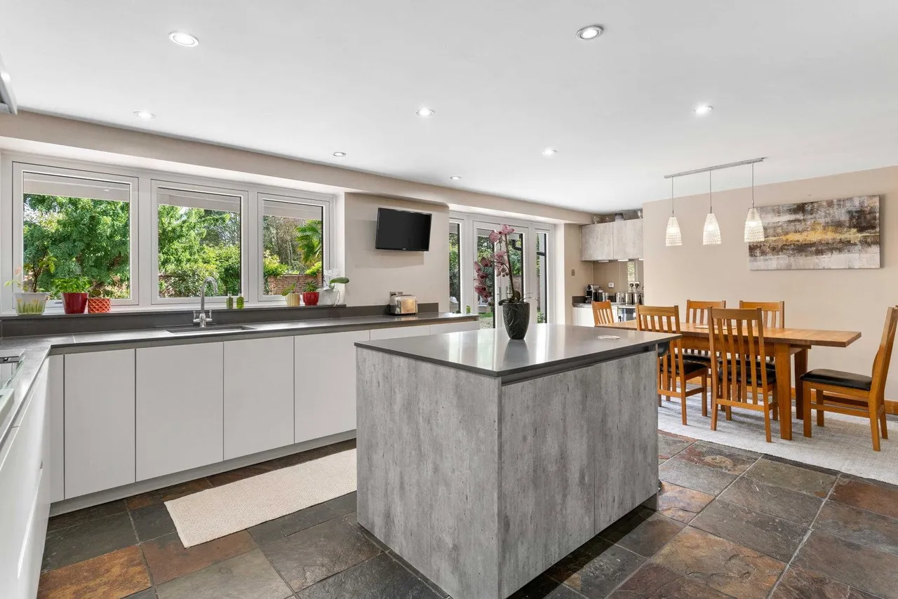 'Keepers Wood' East End Green, Hertford, SG14, photo 11
