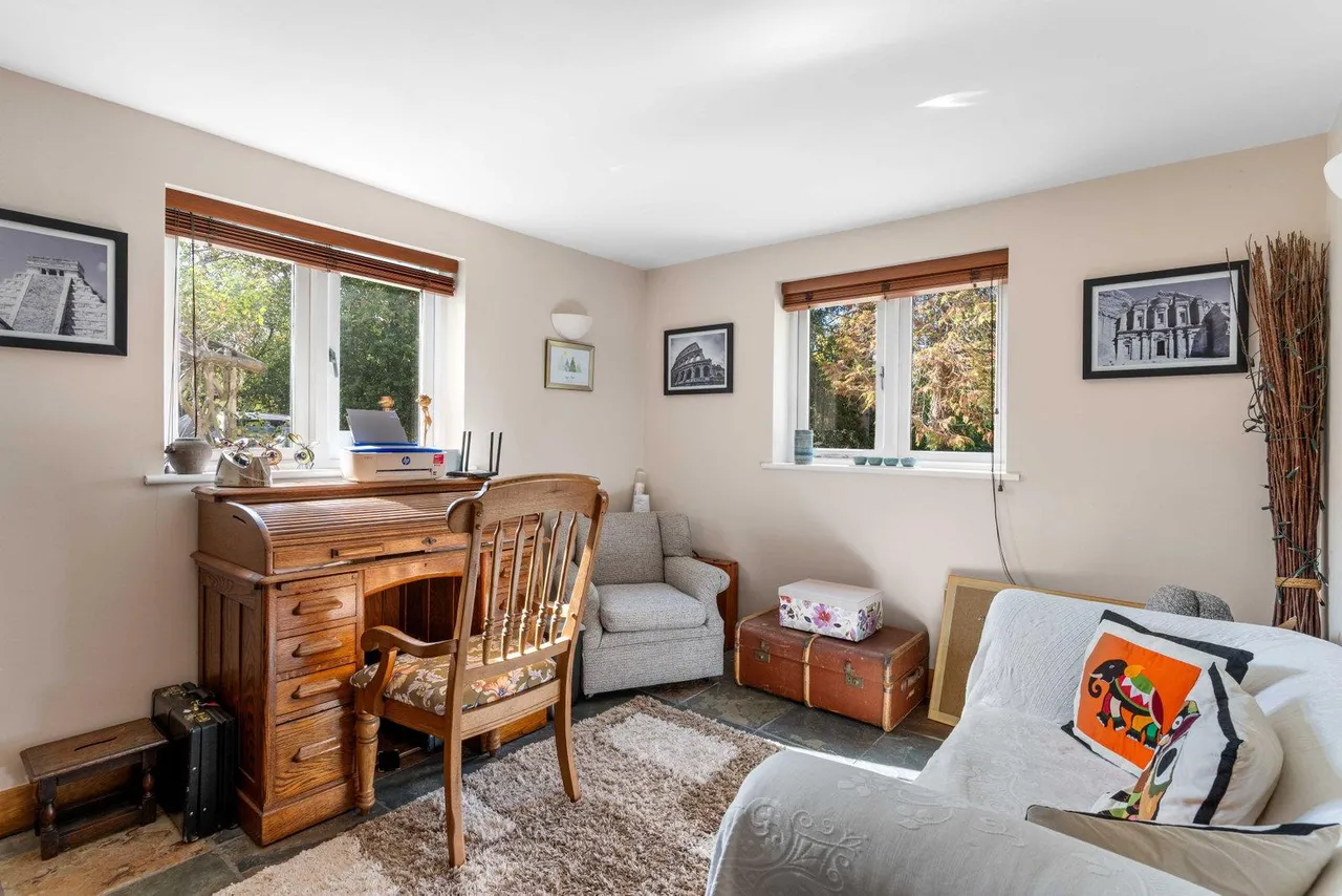 'Keepers Wood' East End Green, Hertford, SG14, photo 6