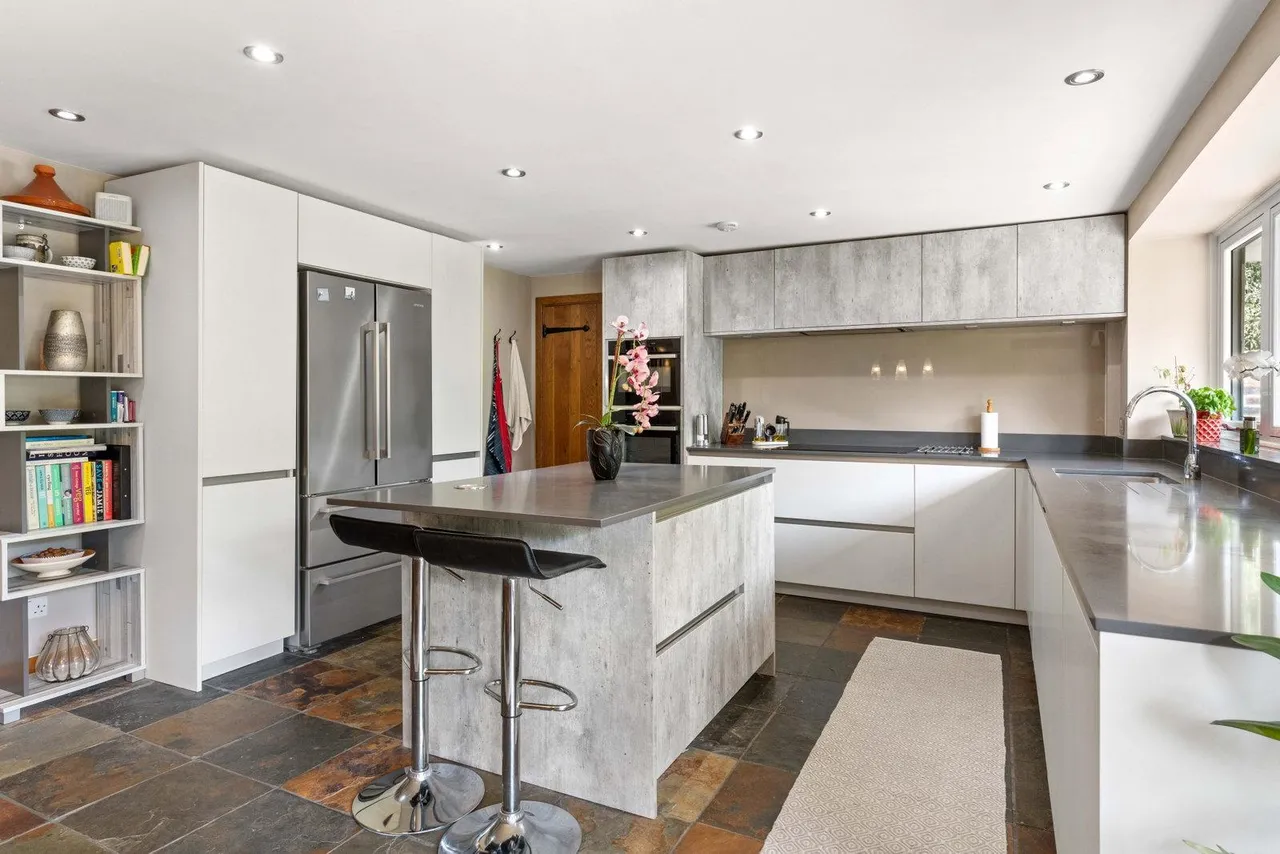 'Keepers Wood' East End Green, Hertford, SG14, photo 12
