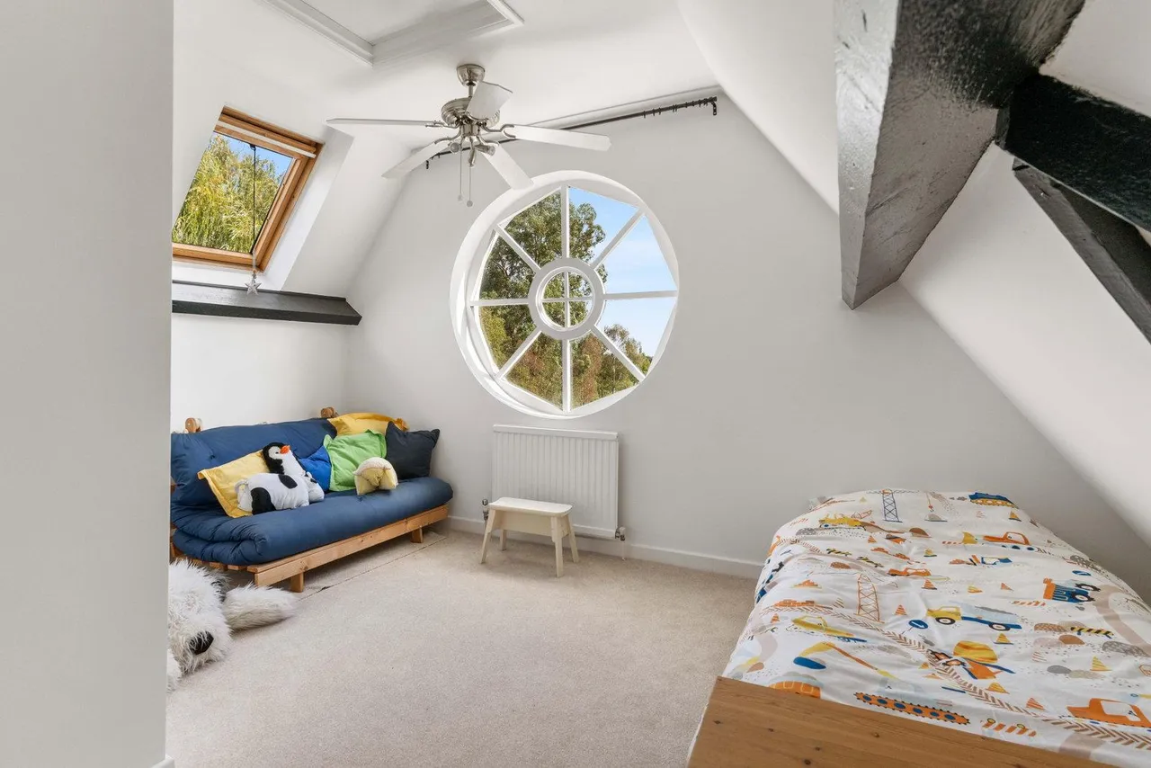 'Keepers Wood' East End Green, Hertford, SG14, photo 32
