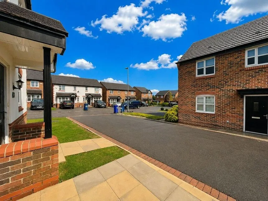 Sandiford Row, Radcliffe, Greater Manchester, M26, photo 2