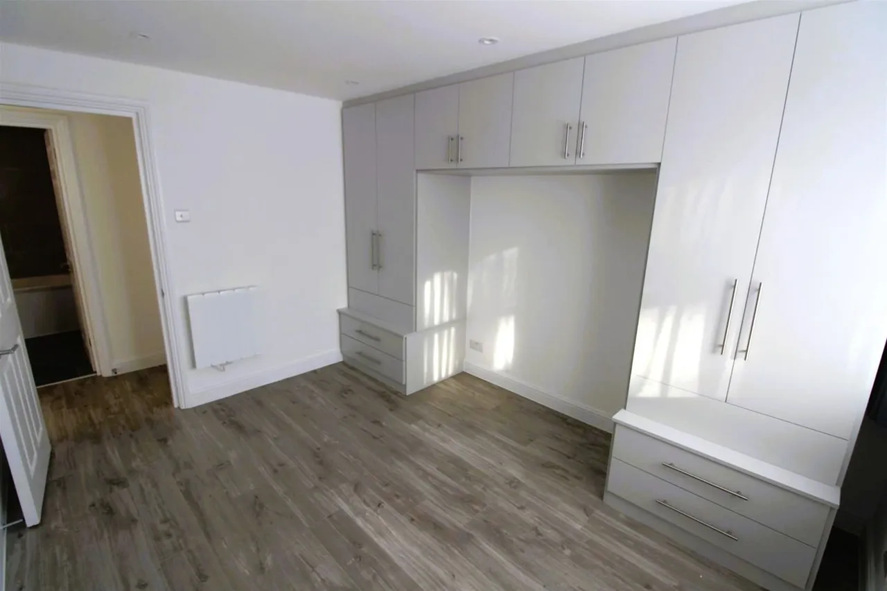 Christchurch Avenue, Chelwood Lodge, N12, photo 7