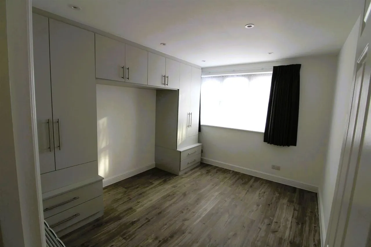 Christchurch Avenue, Chelwood Lodge, N12, photo 5