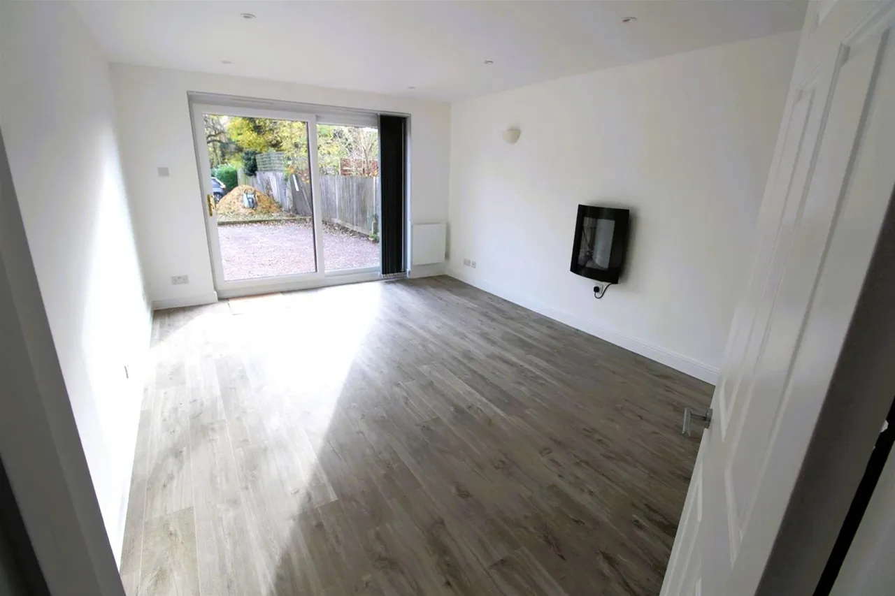 1 bed flat to rent, Christchurch Avenue, Chelwood Lodge, N12