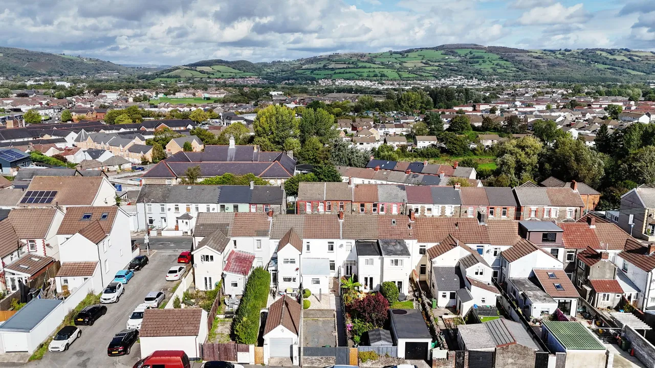 Van Road, Caerphilly, CF83, photo 33