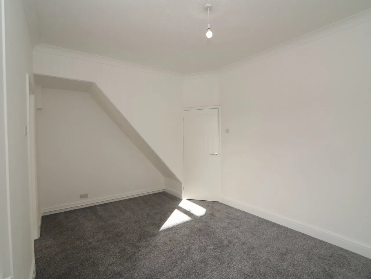 Van Road, Caerphilly, CF83, photo 9