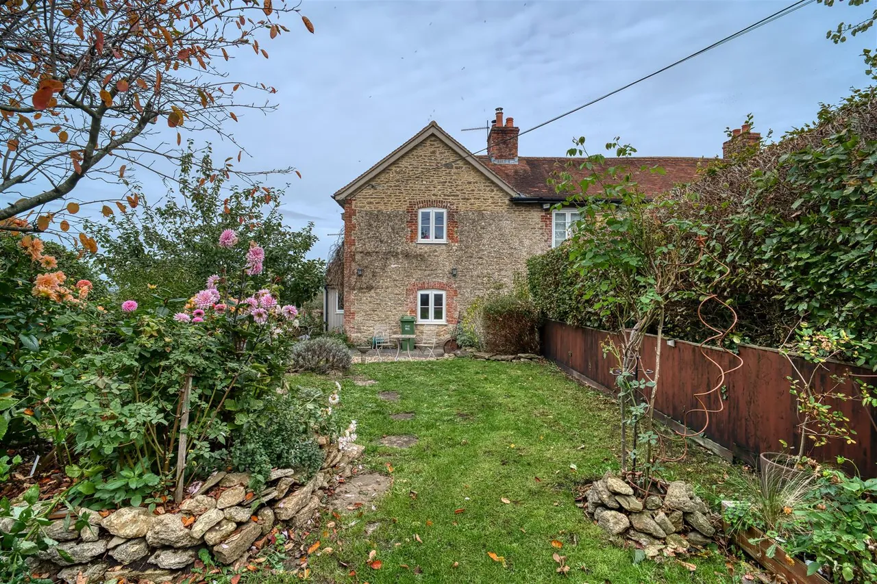 Sally Lovells Lane, Yenston, photo 8