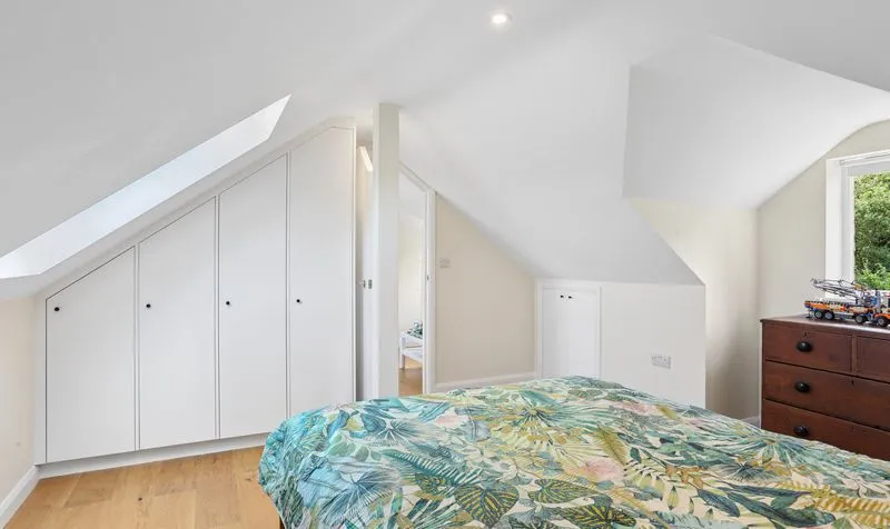 Barons Hurst, Epsom, KT18, photo 37