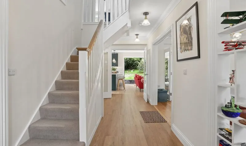 Barons Hurst, Epsom, KT18, photo 6