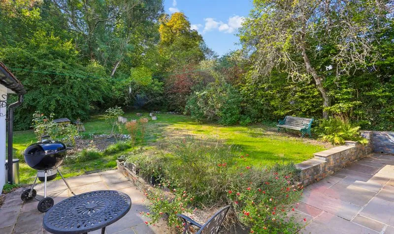 Barons Hurst, Epsom, KT18, photo 42