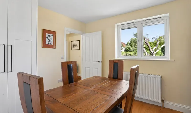 Barons Hurst, Epsom, KT18, photo 21