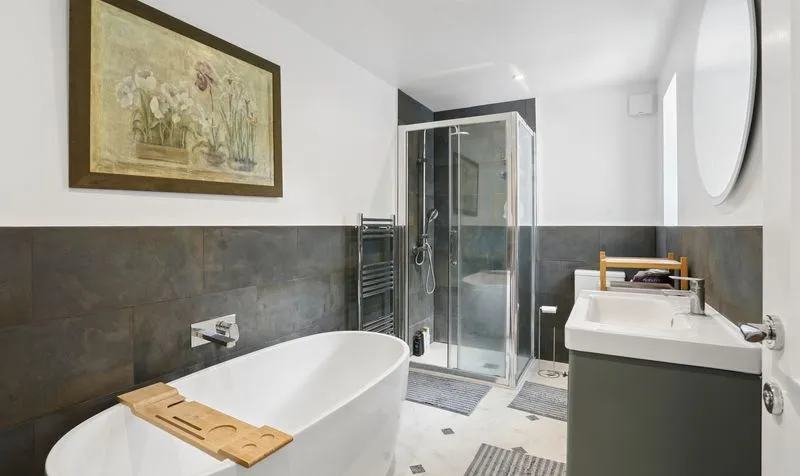 Barons Hurst, Epsom, KT18, photo 34