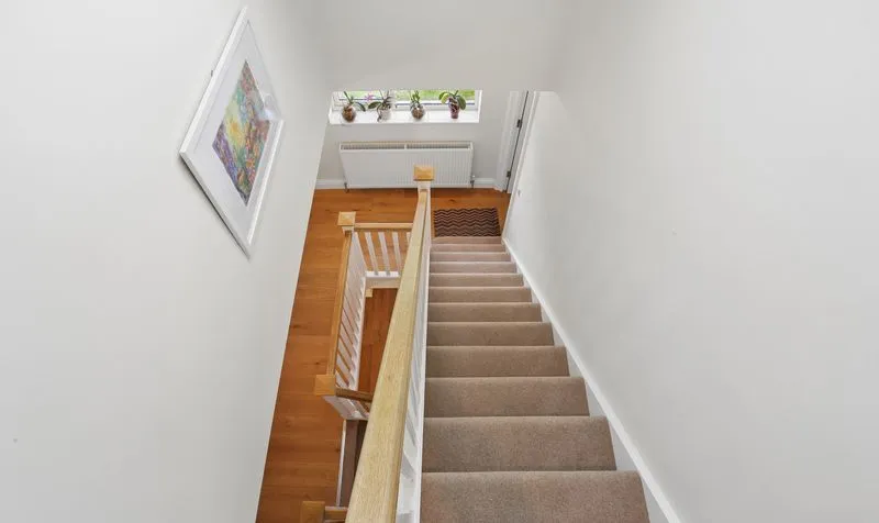 Barons Hurst, Epsom, KT18, photo 35
