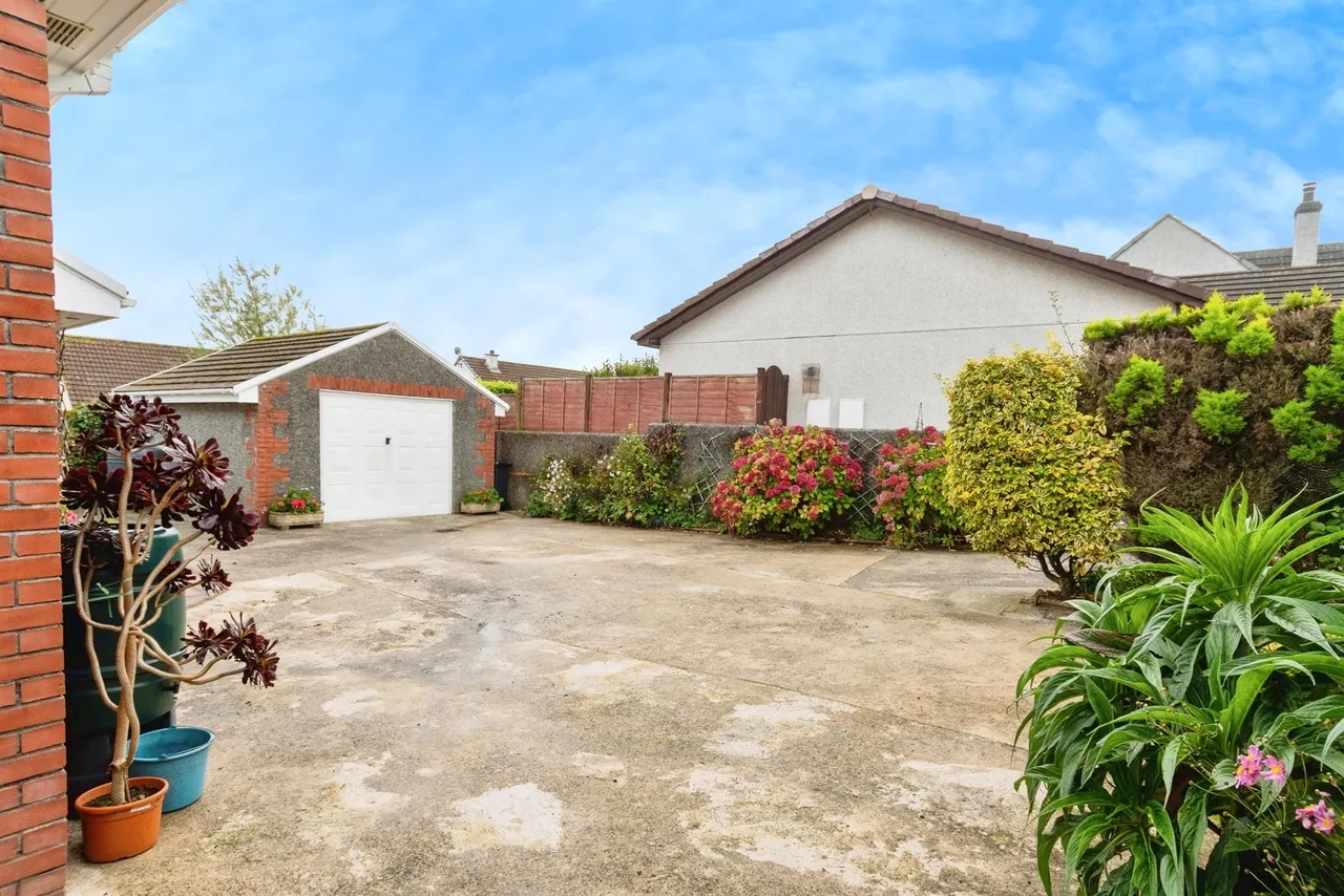 Aysshton Gardens, Callington, PL17, photo 14