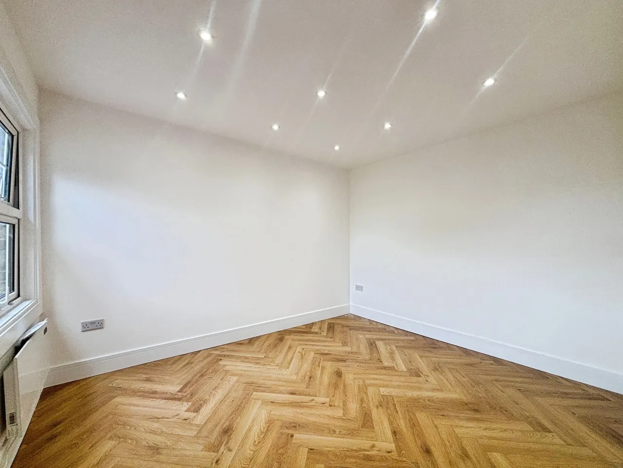 Ash Street, Ash, Aldershot, Surrey, GU12 6LH, photo 15