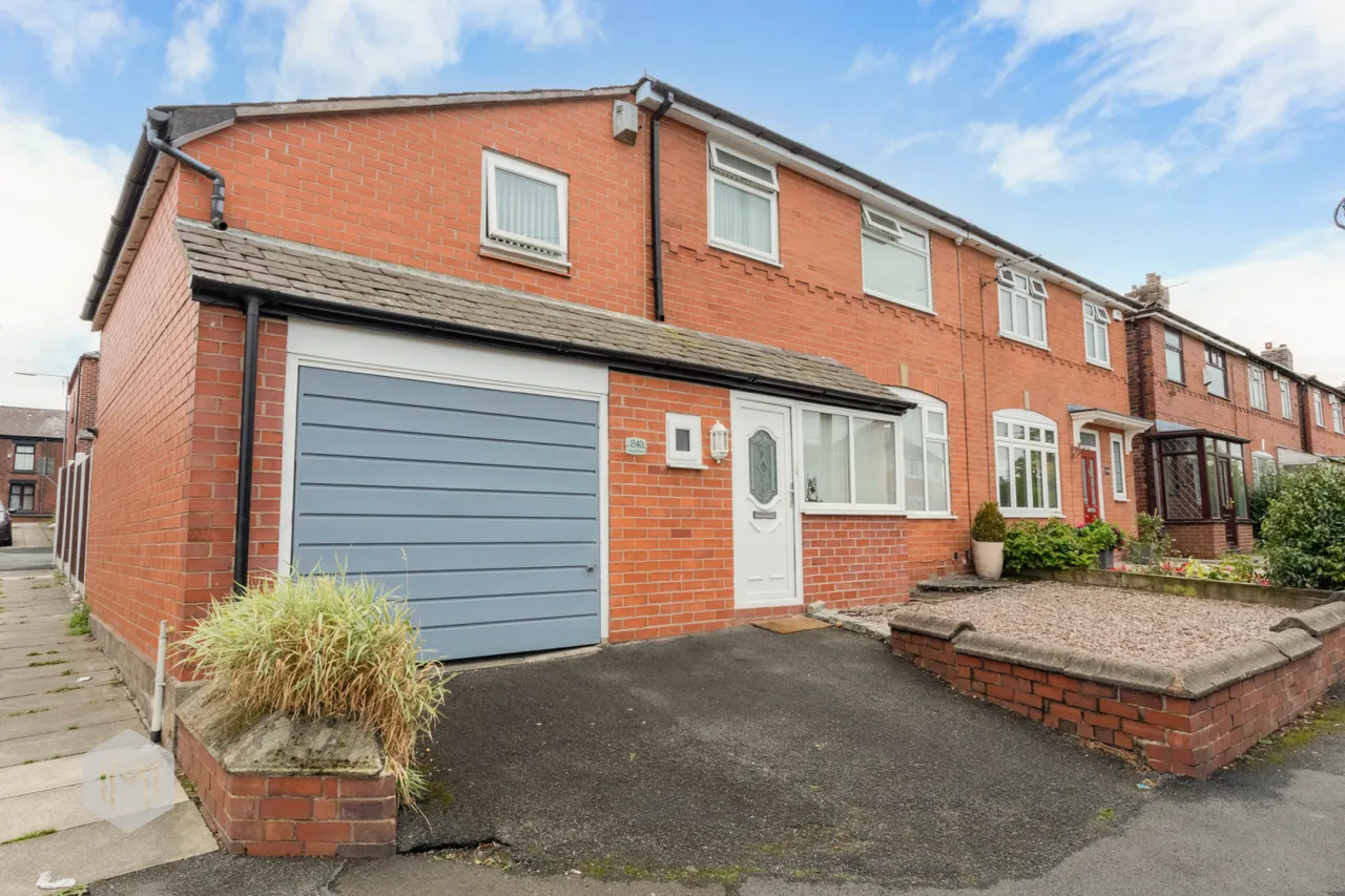 5 bed house for sale — Longfield Road, Bolton, BL3 3SN