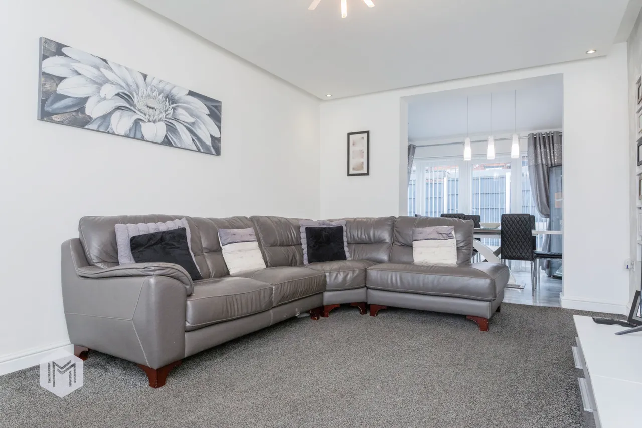 Longfield Road, Bolton, BL3 3SN, photo 2