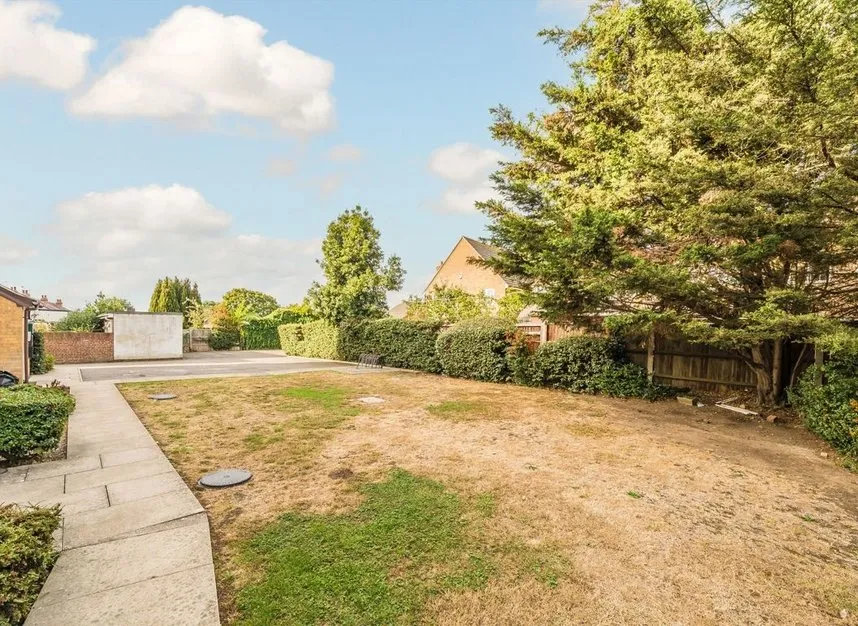Dawley Road, Hayes, UB3, photo 6