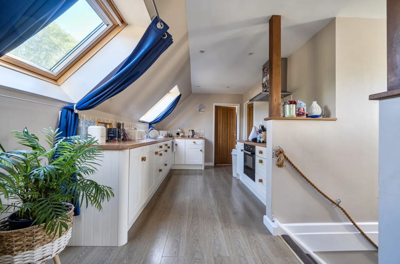 Staplegrove, Taunton, TA2, photo 32