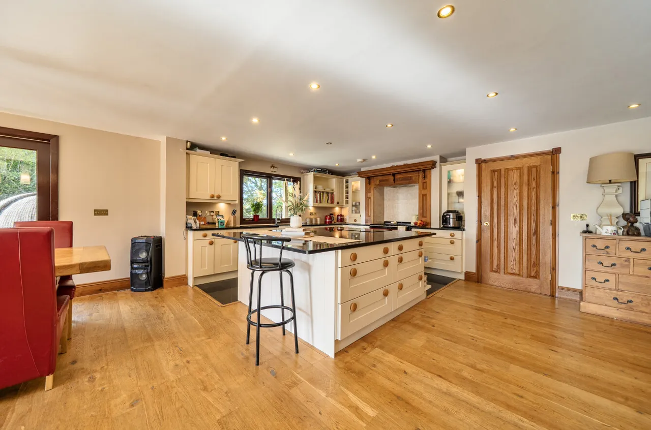 Staplegrove, Taunton, TA2, photo 14