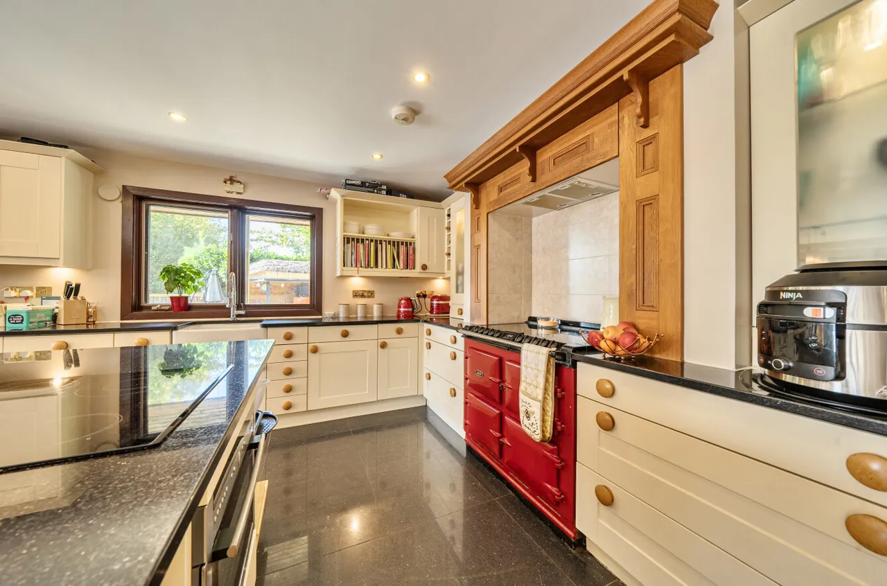 Staplegrove, Taunton, TA2, photo 13
