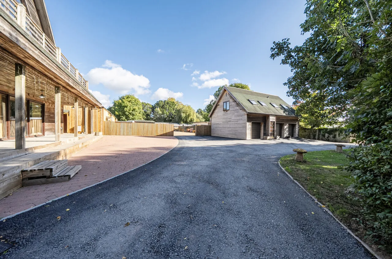 Staplegrove, Taunton, TA2, photo 11