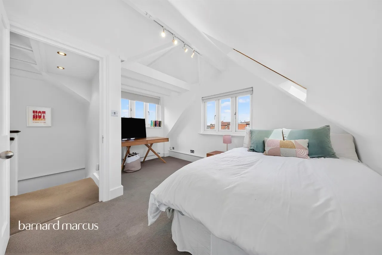 Coval Road, London, SW14, photo 11