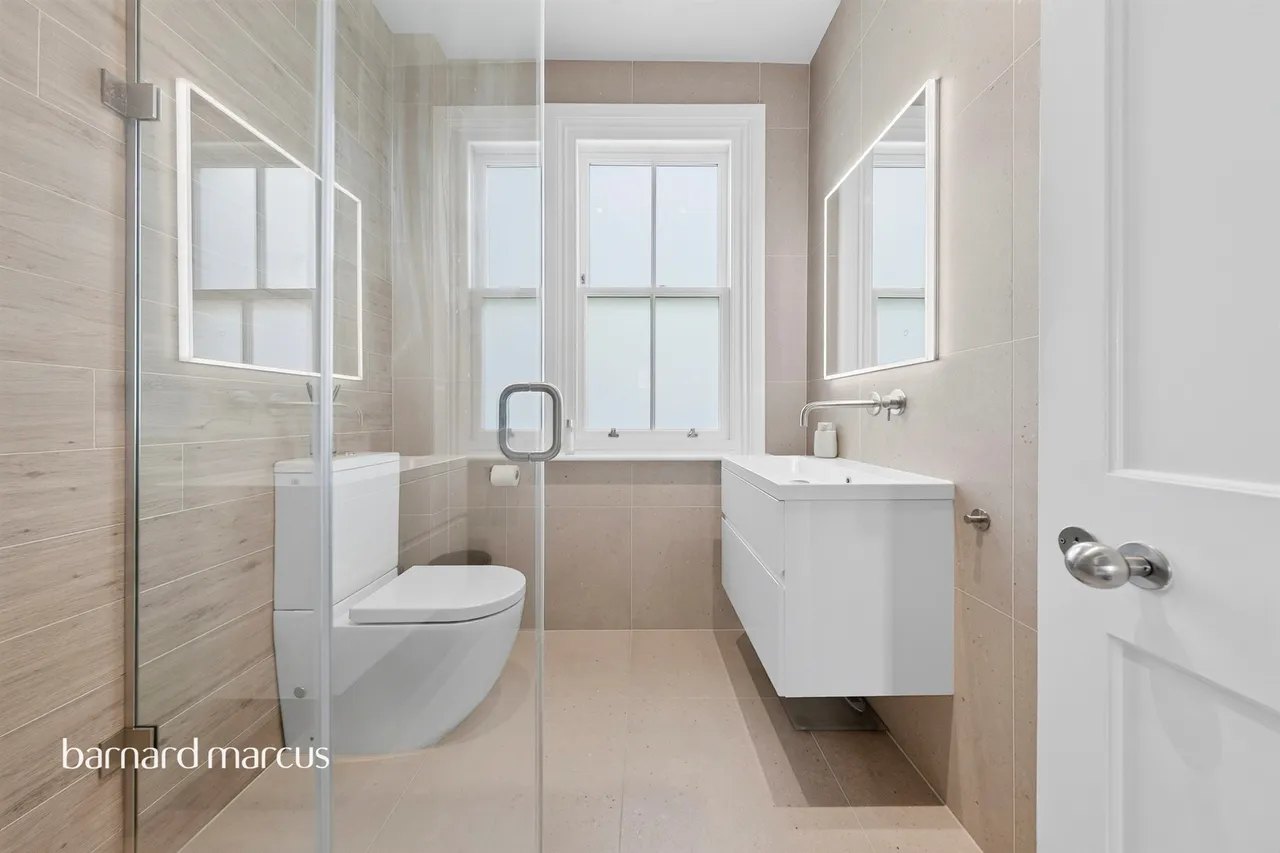 Coval Road, London, SW14, photo 14