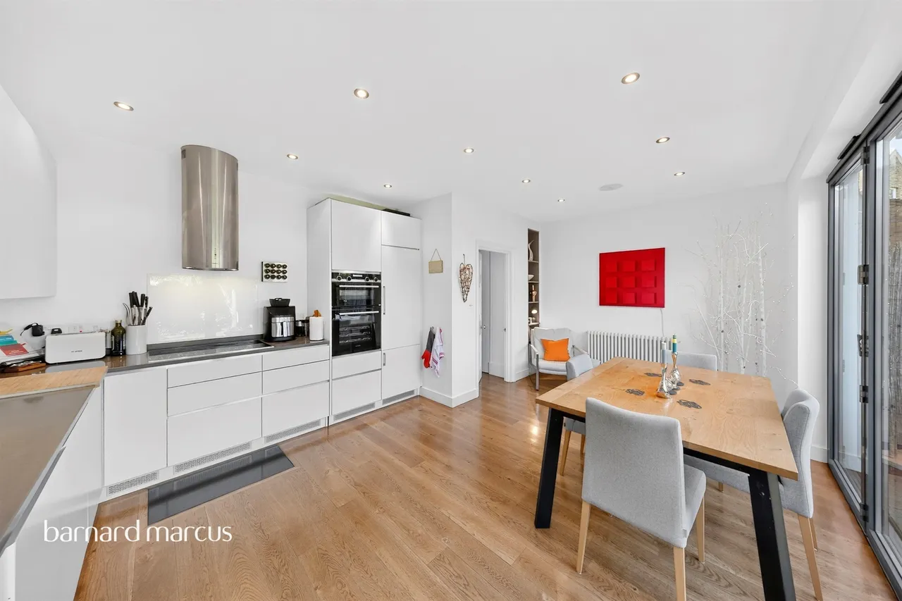 Coval Road, London, SW14, photo 8