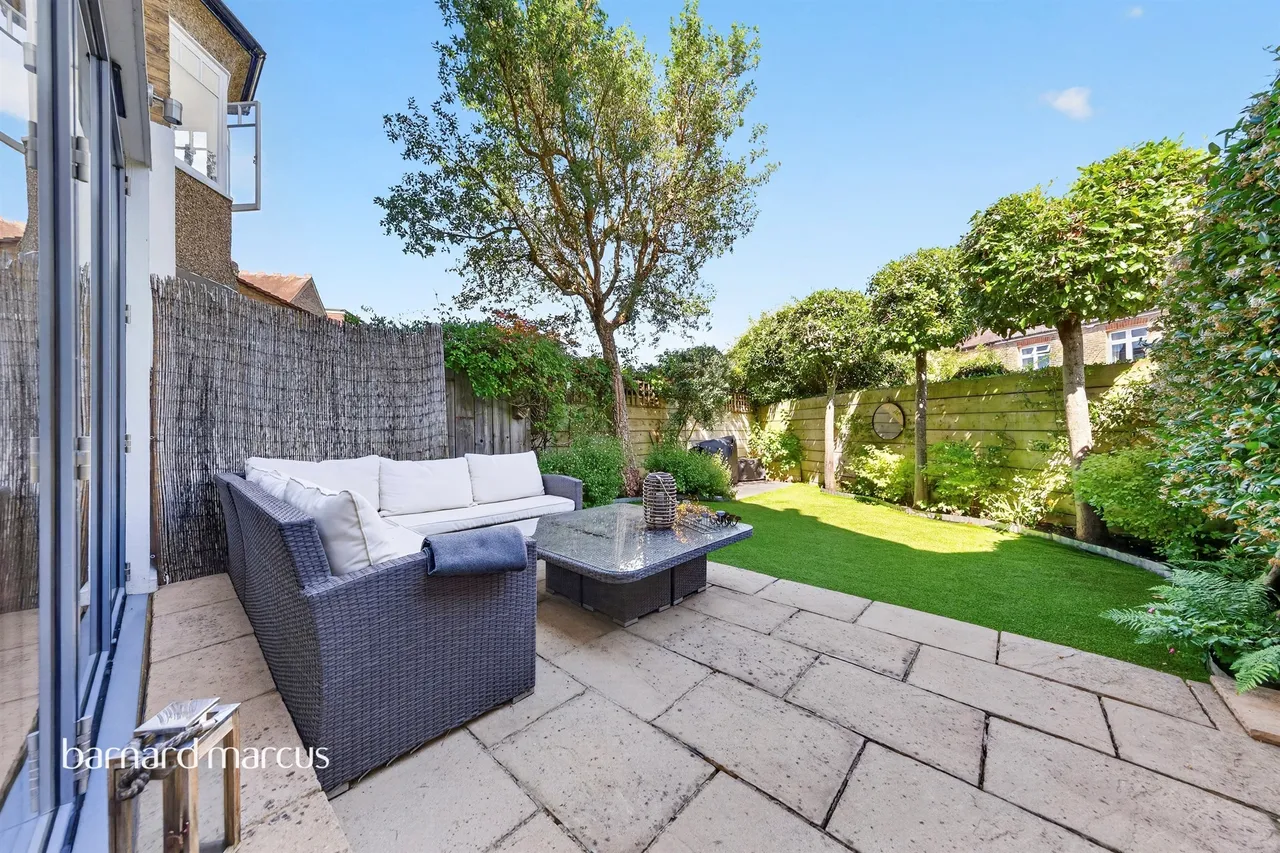 Coval Road, London, SW14, photo 2
