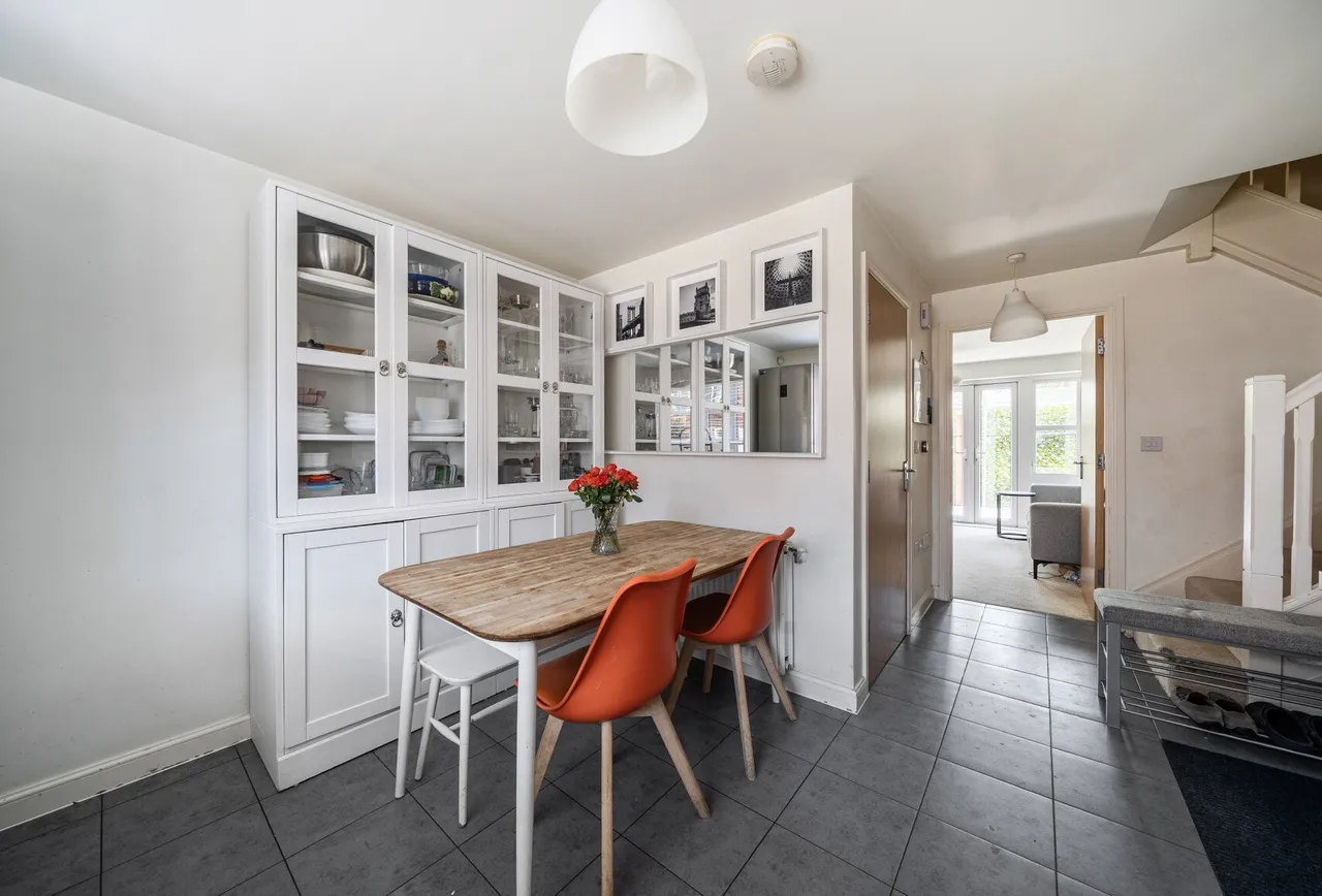Furlong Avenue, Mitcham, CR4 3GF, photo 13