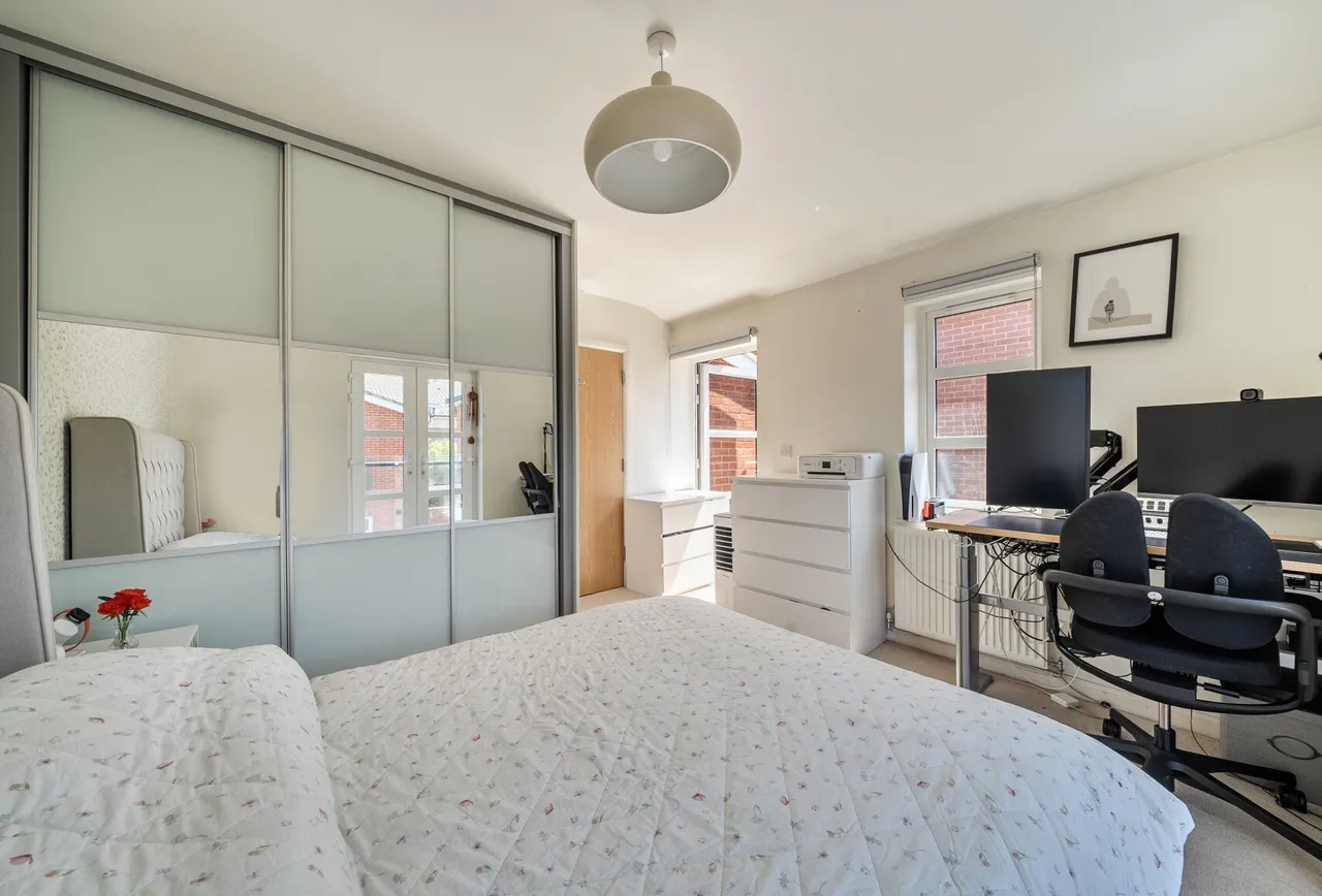 Furlong Avenue, Mitcham, CR4 3GF, photo 6