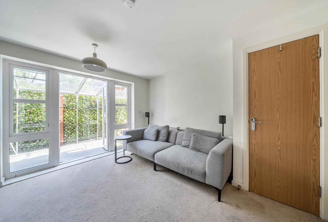 Furlong Avenue, Mitcham, CR4 3GF, photo 18