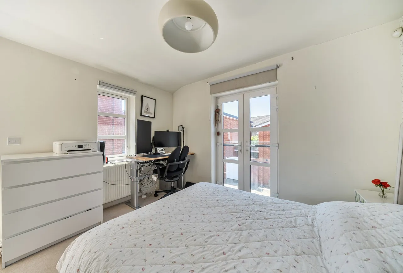 Furlong Avenue, Mitcham, CR4 3GF, photo 7