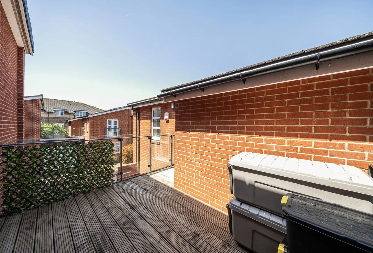 Furlong Avenue, Mitcham, CR4 3GF, photo 10