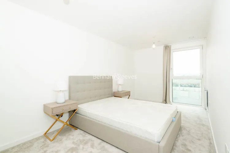 Chamberlain Court, East Ham, E13, photo 5
