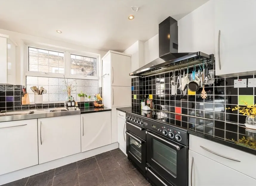 Raeburn Avenue, Surbiton, KT5, photo 3