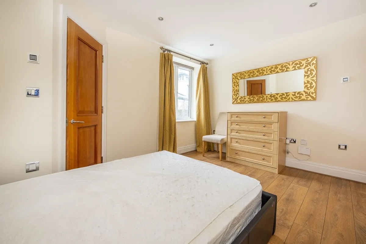 Strand Drive, Richmond TW9, photo 12