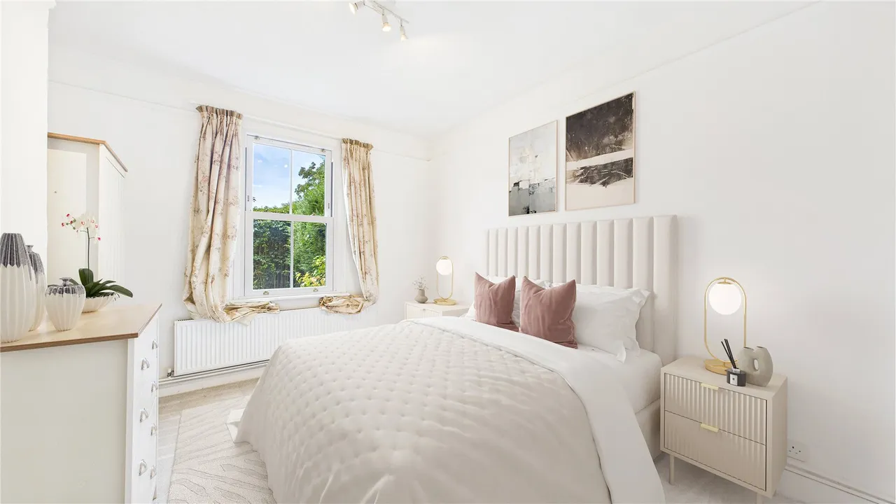 Chobham Road, Horsell, GU21, photo 4