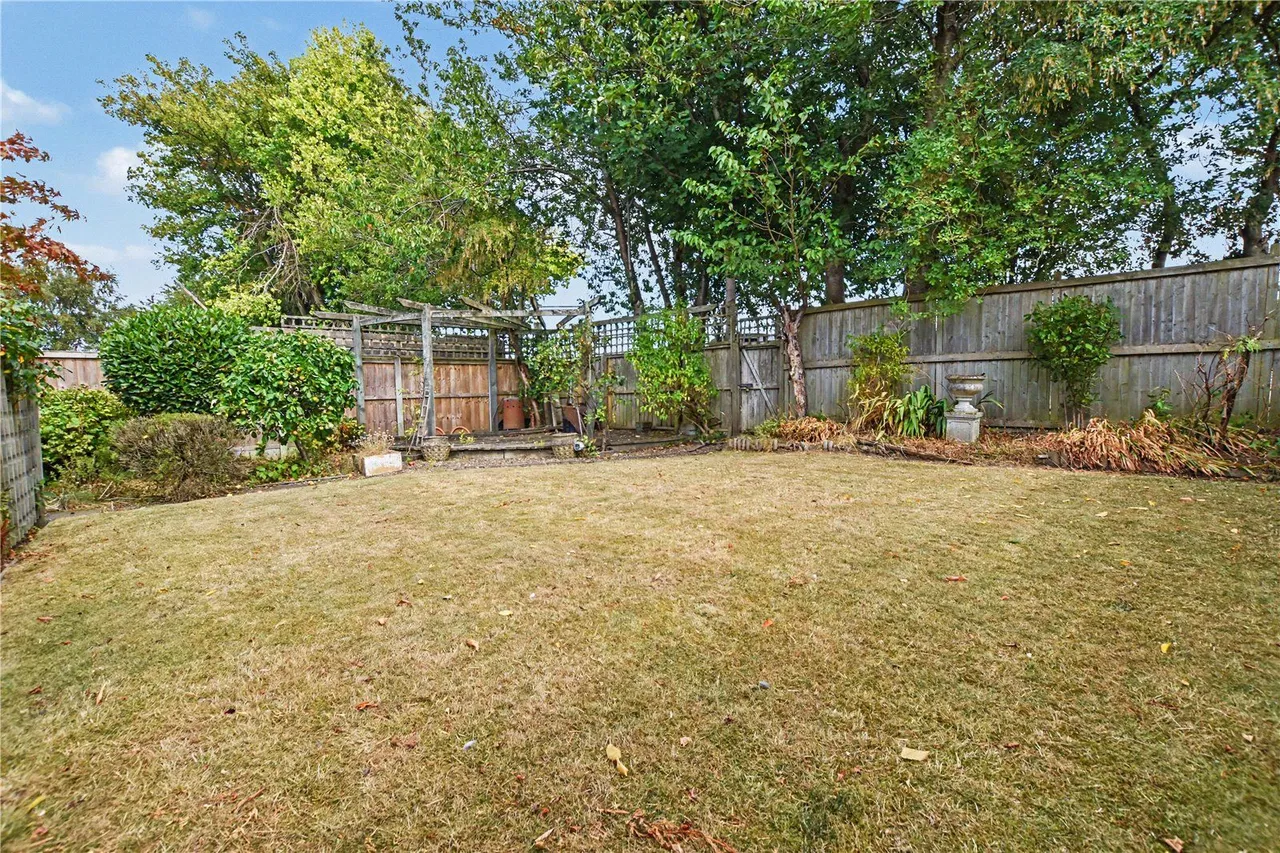 The Roundway, Morley, LS27, photo 21