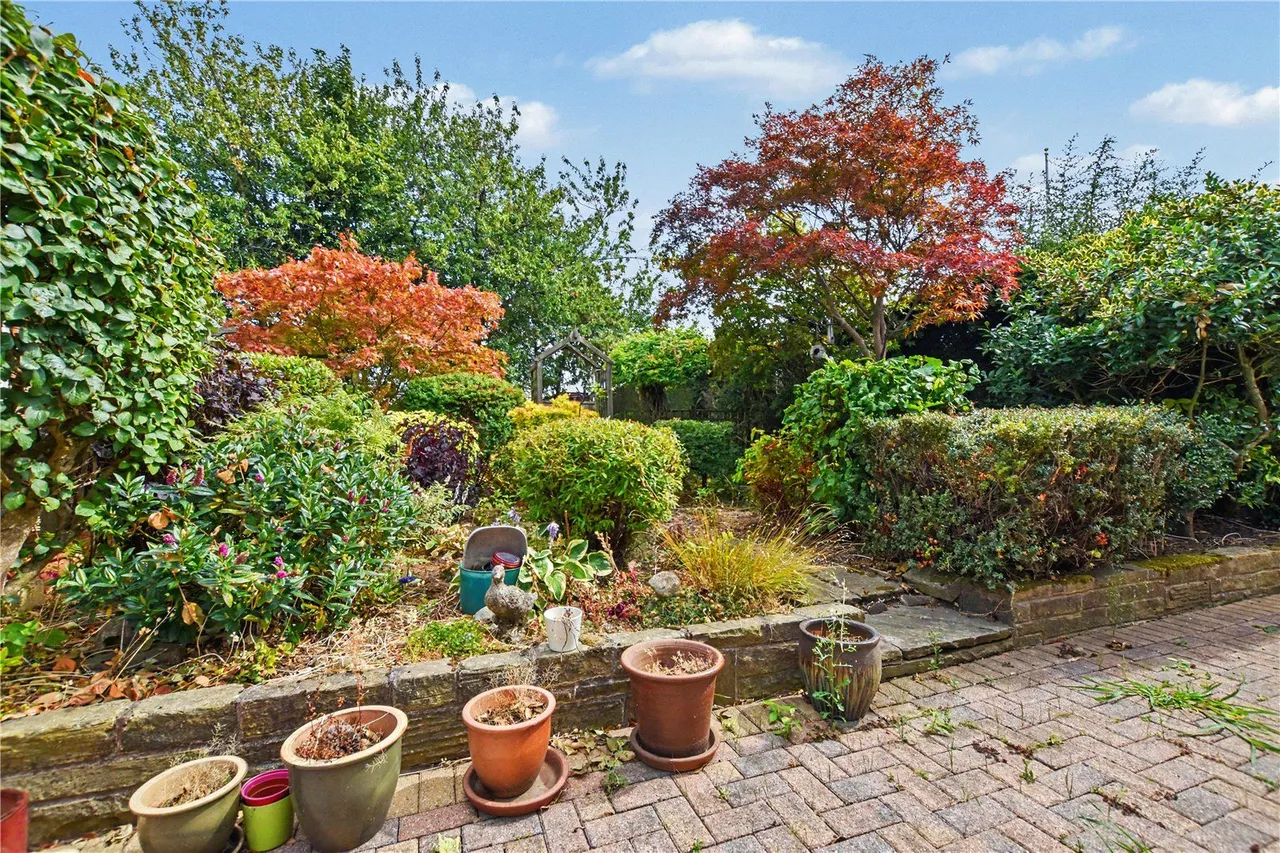 The Roundway, Morley, LS27, photo 10