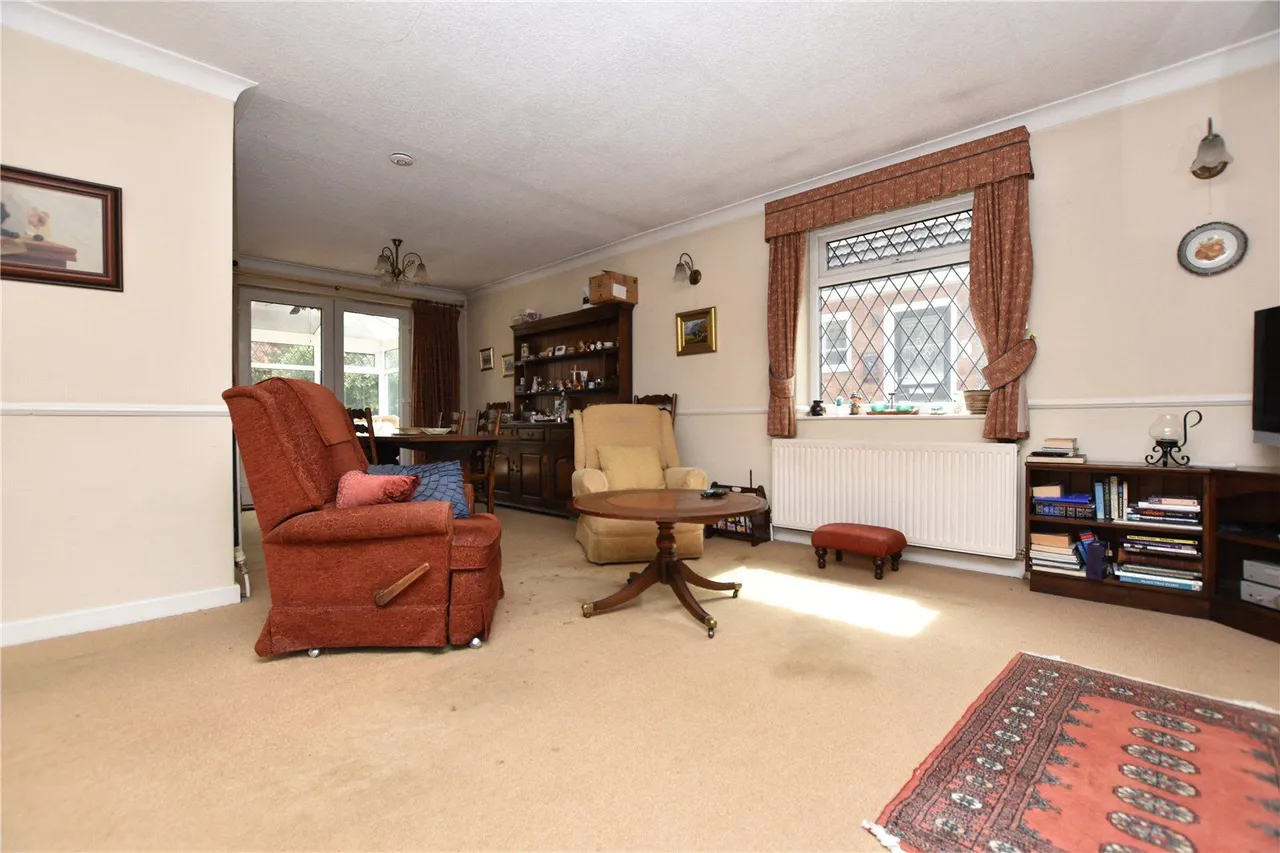 The Roundway, Morley, LS27, photo 13