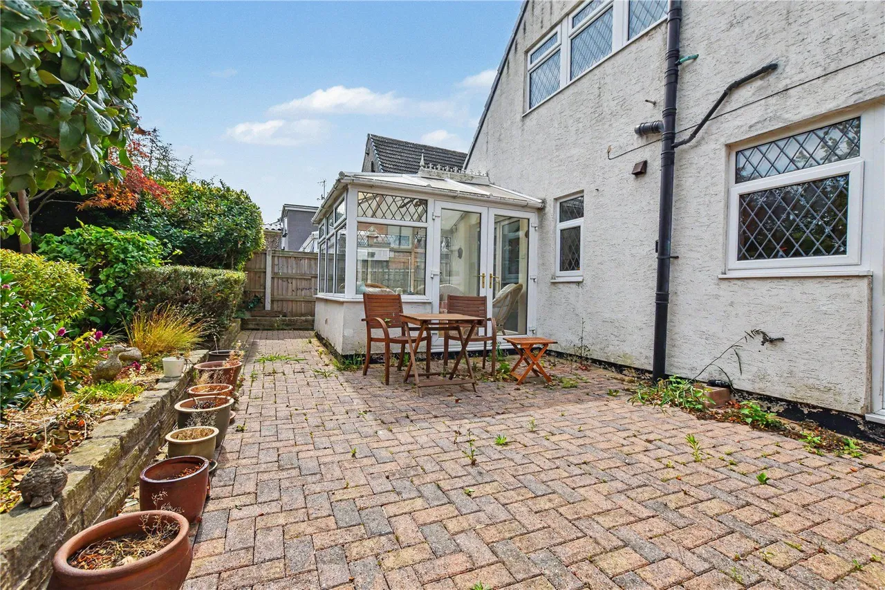 The Roundway, Morley, LS27, photo 20
