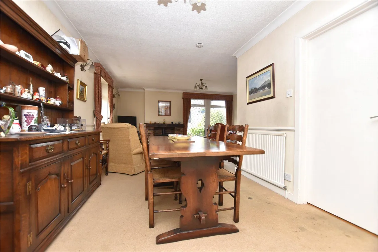 The Roundway, Morley, LS27, photo 3