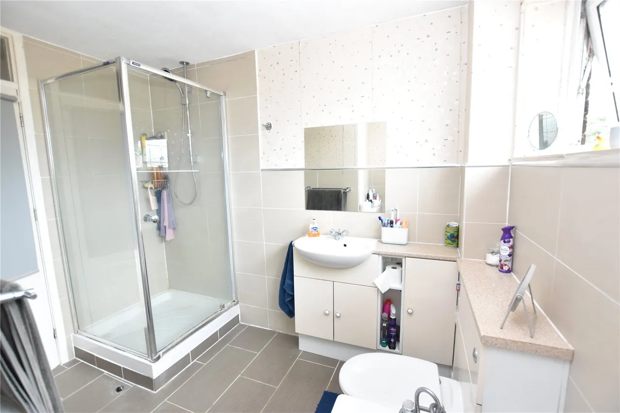 Dart Road, Farnborough, Hampshire, GU14 9PA, photo 8
