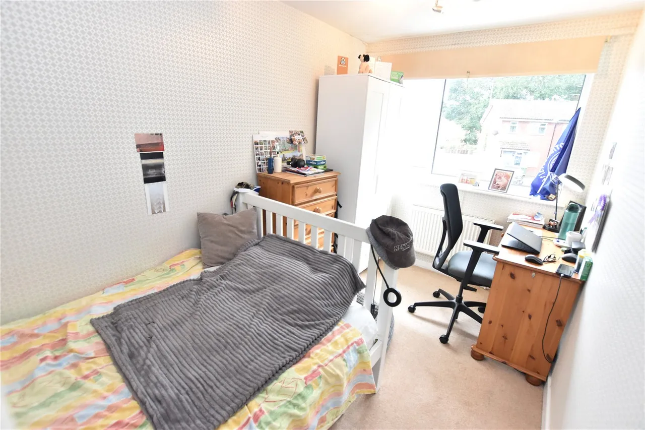 Dart Road, Farnborough, Hampshire, GU14 9PA, photo 7